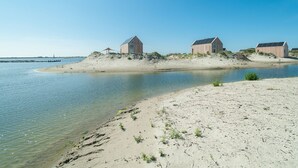 Exterior - Detached eco Cottage, Located on the Grevelingenmeer (Ouddorp)