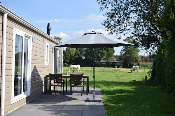 Chalet Retreat Near Forest - Gelderland