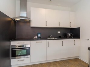 Apartment | Private kitchen | Oven, electric kettle - Apartment in Zoutelande Near the Beach (Zoutelande)