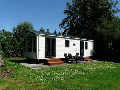 Comfortable and Spacious Chalet Near the Nieuwkoopse Plassen