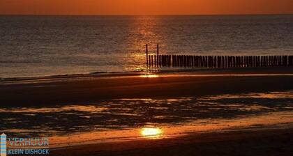 Luxury Villa, 2 Baths, nr Beach