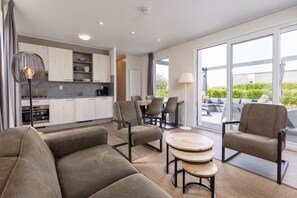 Bungalow | Living room - Modern Lodge With two Bathrooms, Near the Beach (Callantsoog)