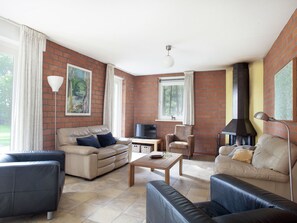 Fireplace, DVD player - Amidst Fields, Woods and Sand Dunes (Luyksgestel)