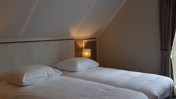 House | 3 bedrooms, individually furnished, bed sheets