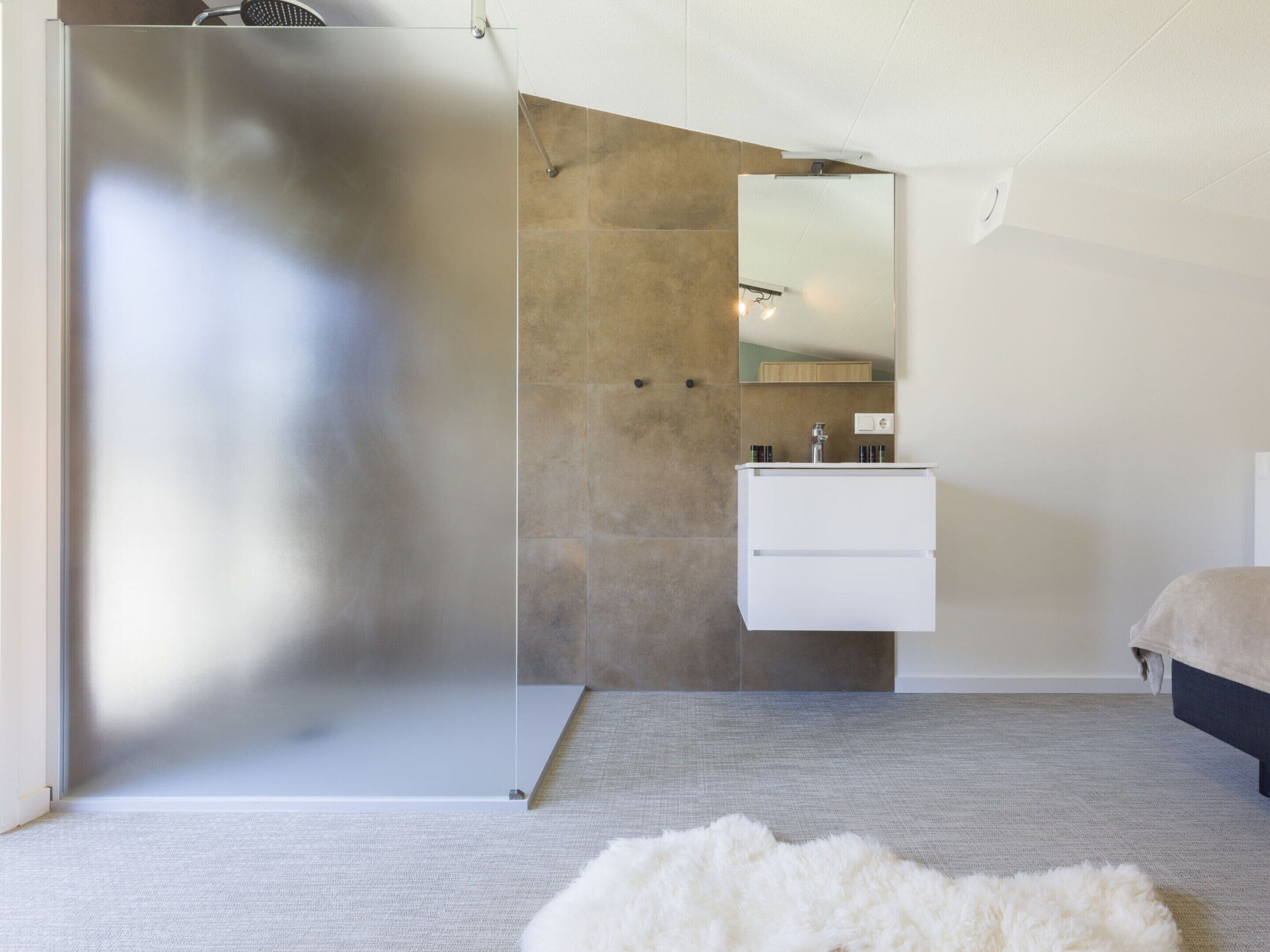 House | 2 bedrooms, bed sheets