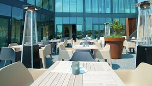 Dining - Great Lodge With a Nice Terrace, in Bloemendaal (Overveen)