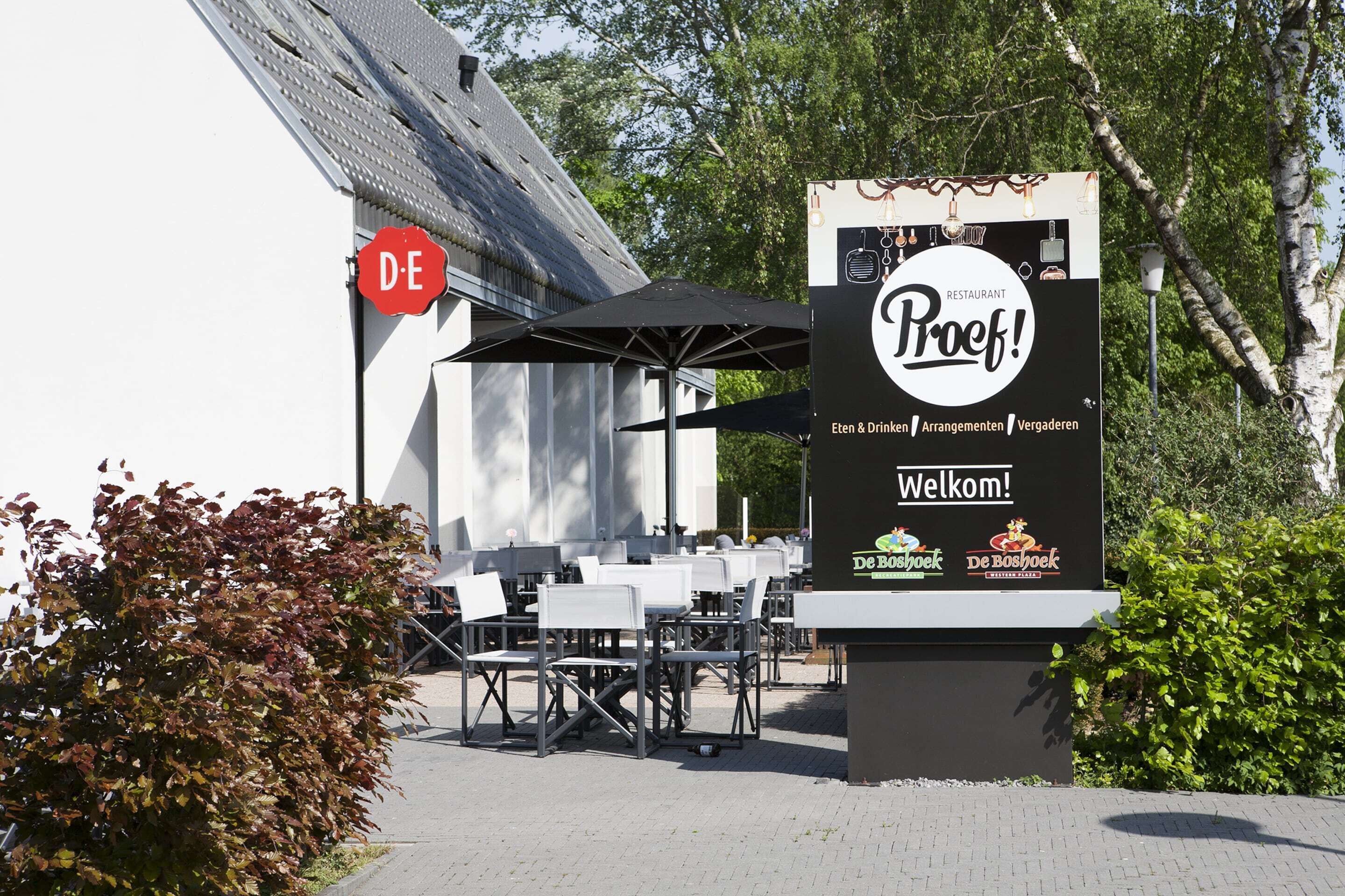 Tempat makan outdoor