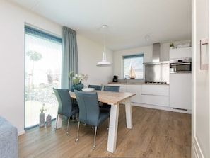 House | Dining