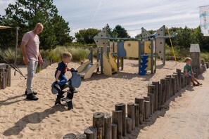 Bungalow | Children’s area - Comfortable Bungalow With Dishwasher, Near the Beach (Hollum)