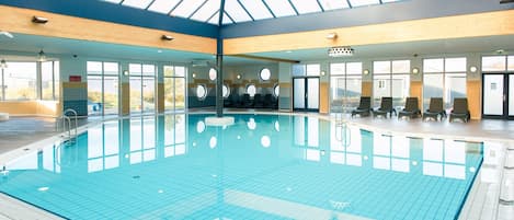 Bungalow | Pool | Outdoor pool