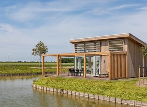 Bungalow | Exterior - Bungalow in Water Village by the Water (Kamperland)