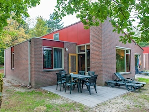 Exterior - Well Furnished Bungalow with Microwave near Nature Reserve (Weert)
