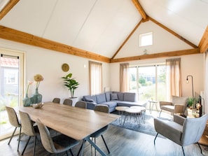 Bungalow | Living room - Modern Lodge With two Bath Rooms, Near the Beach (Hollum)