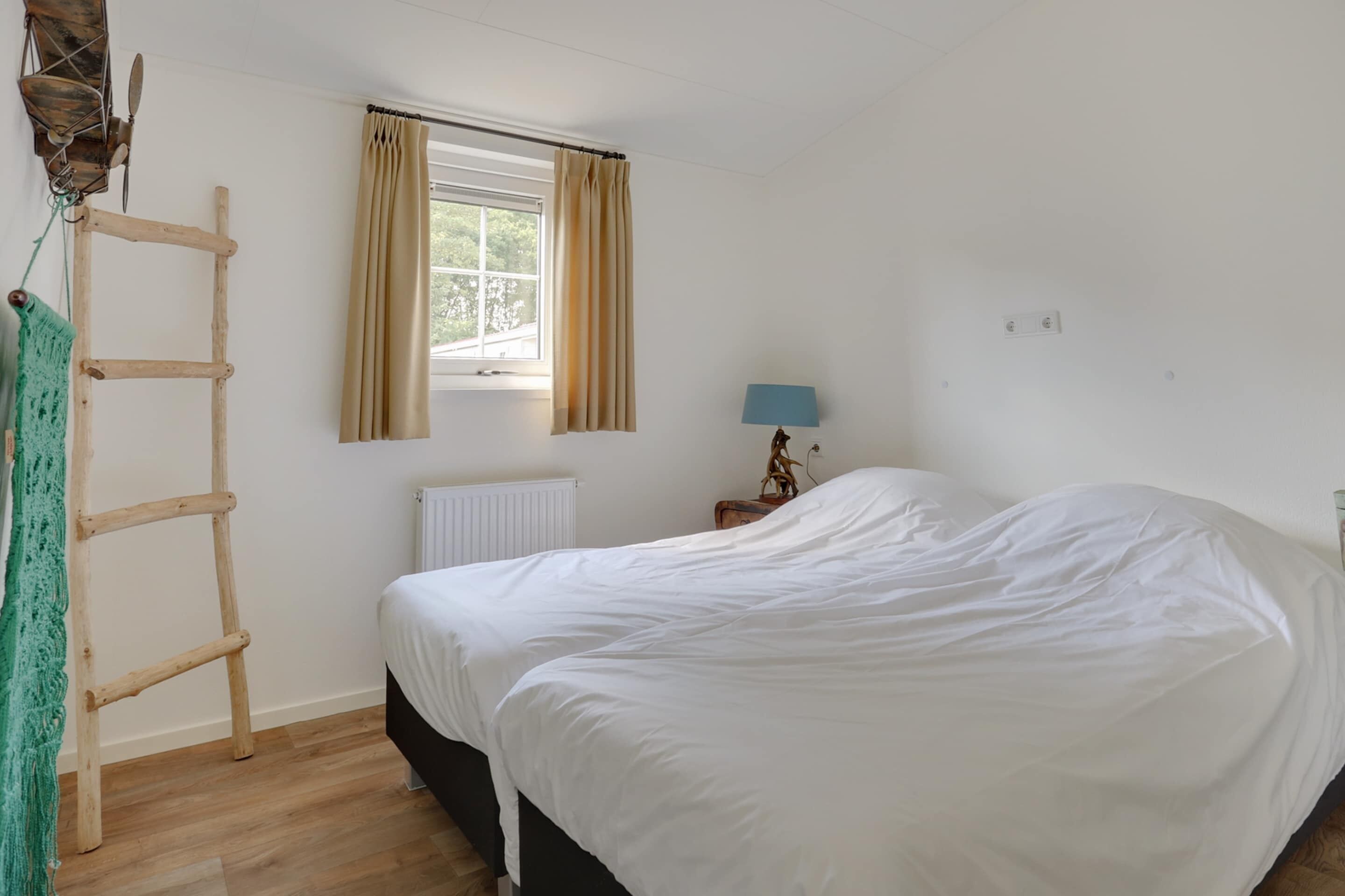 Bungalow | 2 slaapkamers, individueel gemeubileerd, beddengoed