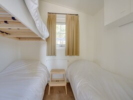 Bungalow | 2 bedrooms, individually furnished, bed sheets