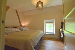 Huis | 3 slaapkamers, individueel gemeubileerd, beddengoed