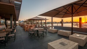 House | Outdoor dining