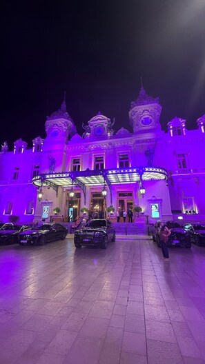 المنشأة من الخارج