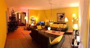 Interior - Paradise on the Danube (Erlau)