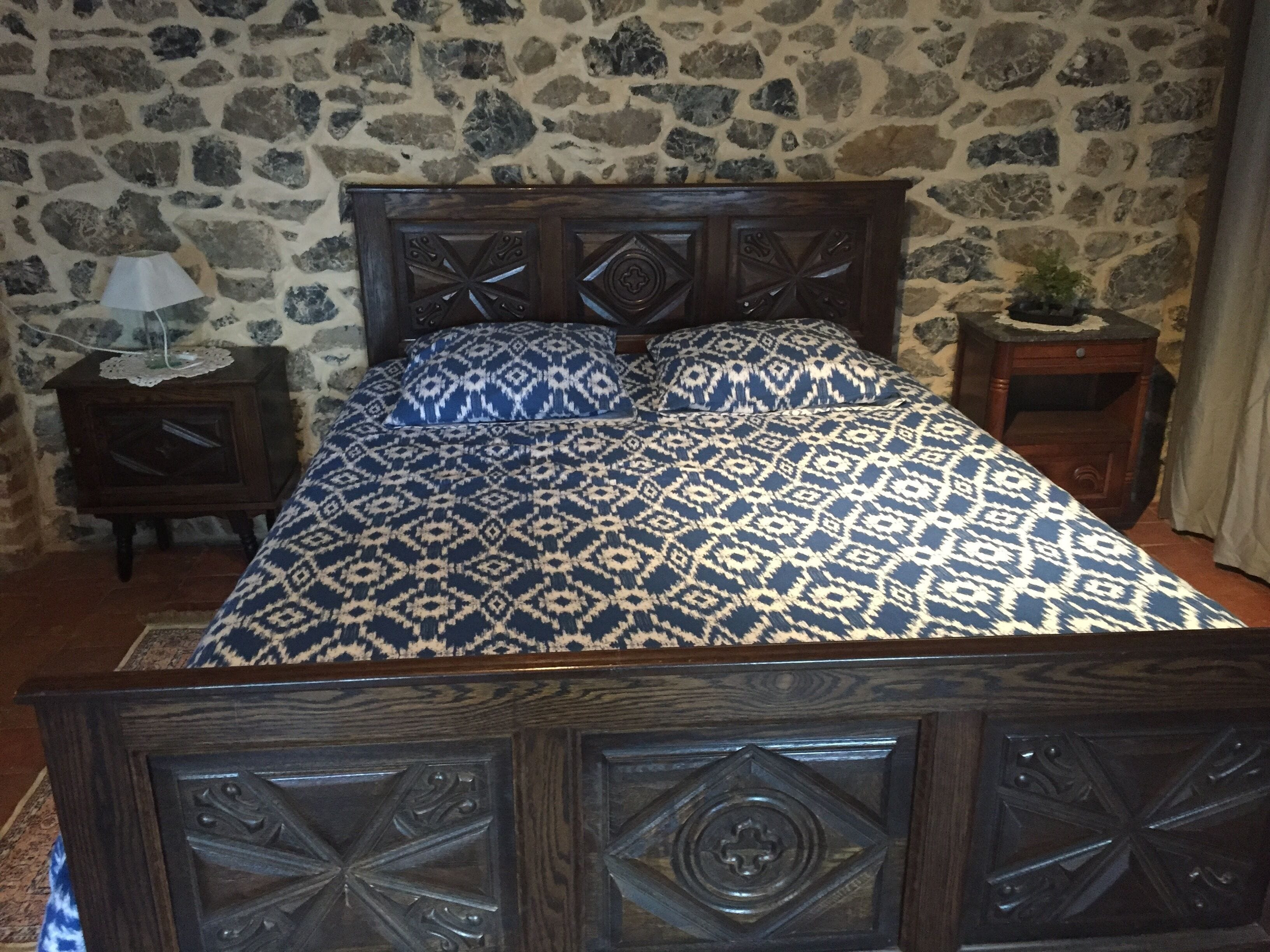 2 bedrooms, iron/ironing board, WiFi