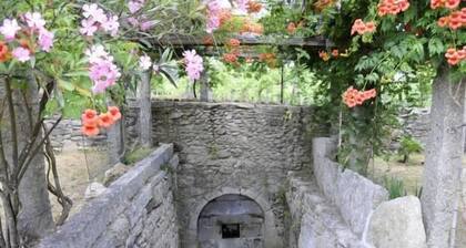 Casa María Bargiela for full rental (maximum 10 people)