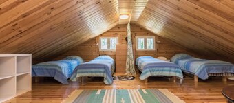 Pajulintu by Interhome
