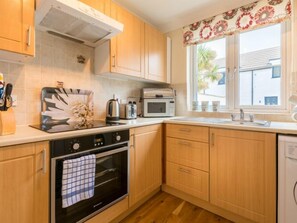 Fridge, microwave, oven, toaster
