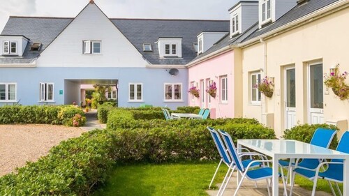 Beautiful 4* Self-Catering, by Stunning Cliffs & Bays - Three Bedroom Cottage