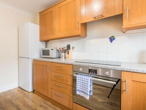 Réfrigérateur, micro-ondes, four, grille-pain