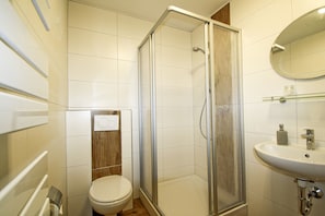 Shower, towels