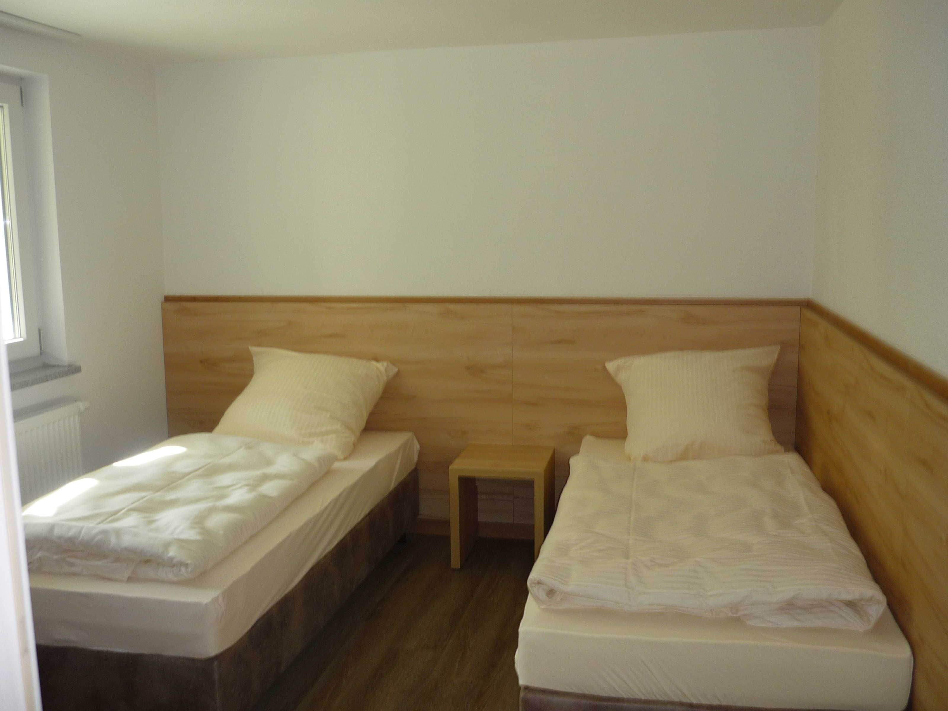 2 Schlafzimmer, Schreibtisch, Reisekinderbett, WLAN