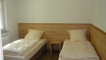 2 Schlafzimmer, Schreibtisch, Reisekinderbett, WLAN