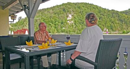 Ferienwohnung Donau - Ferienwohnungen beim Hotel zur Post, Erlau