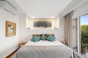 2 habitaciones, escritorio y cortinas blackout 