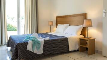 1 bedroom, individually furnished, bed sheets