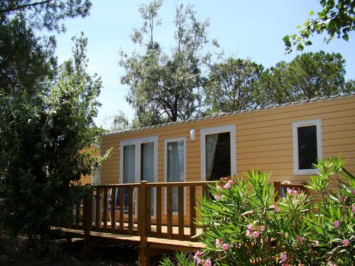 Mobile Home With Covered Terrace in the Quaint Camargue