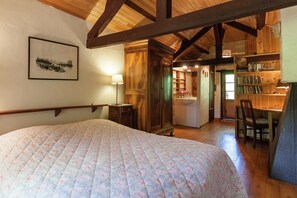 House | 7 bedrooms, individually furnished, bed sheets - Charming Estate Dordogne With Pool (Les Eyzies)