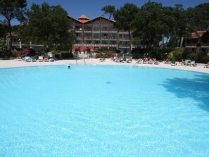 Outdoor pool - Authentic Apartment Located on the South Coast of the Landes (Moliets-et-Maa)