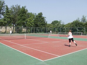 Sports court - Neat Bungalow With Garden and Terrace, Near Hoorn (Andijk)