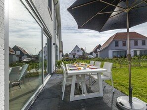 Villa | Balcón