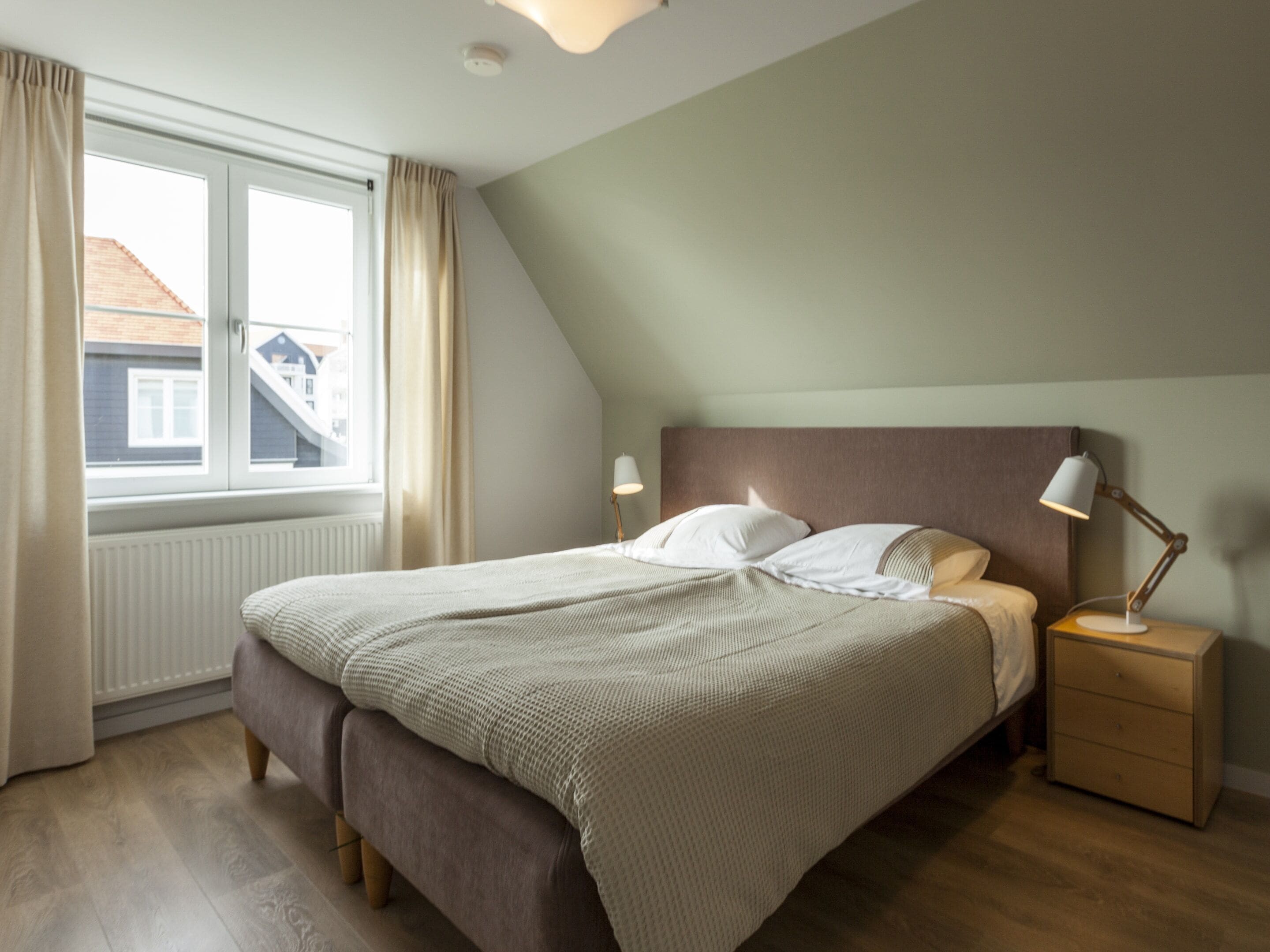3 bedrooms, individually furnished