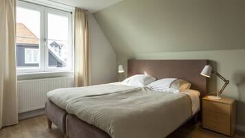 3 bedrooms, individually furnished