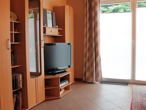 House | Living room - Cozy Holiday Home in Dorf Gutow near Sea (Damshagen)