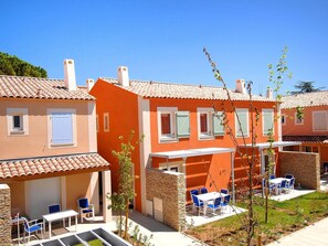 Exterior - Modern Stay With Pool & Terrace (Aigues-Mortes)