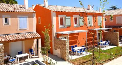 Modern Stay With Pool & Terrace