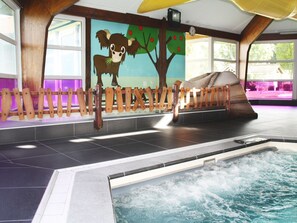 Outdoor pool - Comfortable Holiday Home With Dishwasher, Near Assen (Zwiggelte)