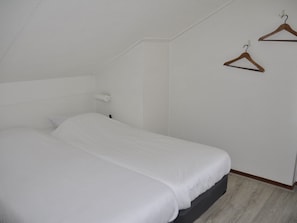 2 bedrooms, individually furnished - Comfortable Holiday Home With Dishwasher, Near Assen (Zwiggelte)