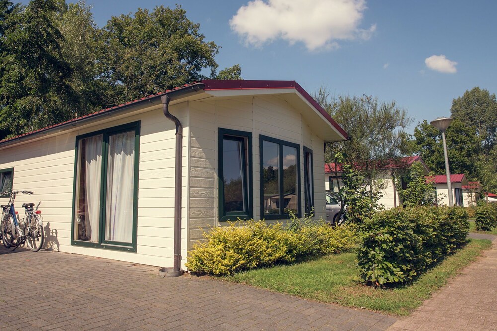 Comfortable Chalet Close to Nature