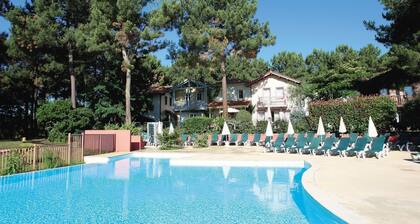 Atmospheric Holiday Home Near Lacanau Surrounded by a Forest