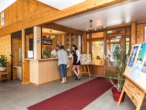 Reception - Apartment Near Lake Geneva (Evian-les-Bains)